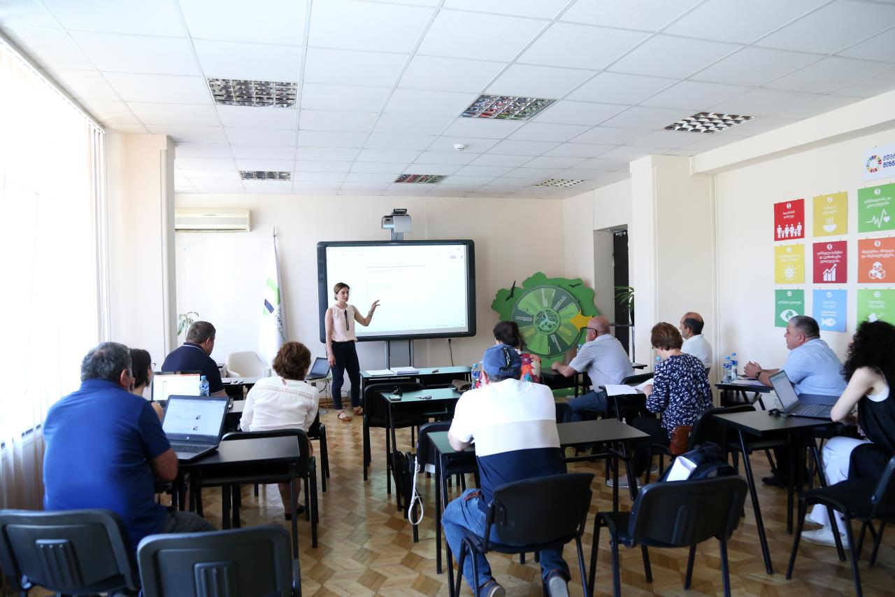 Trainings were conducted for the employees of the regional services of Rural Development Agency on the issues of improve the communication skills 