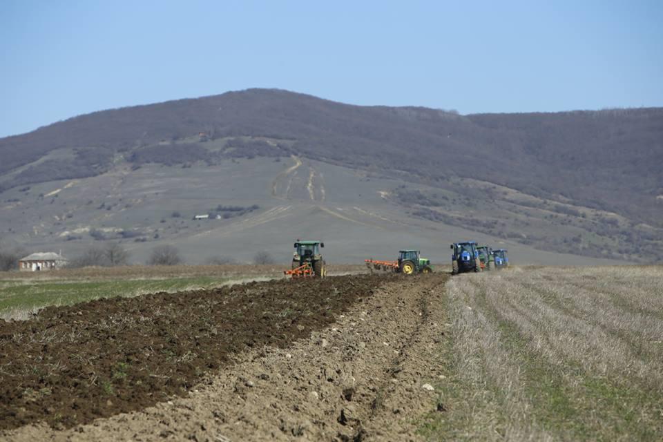 “Spring Program” for the assistance of farmers in the villages located nearby the demarcation line is actively going on 