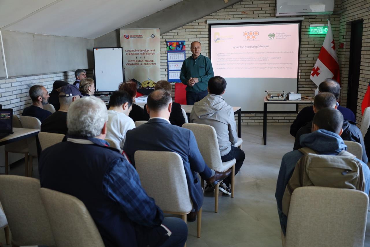 Specialized trainings were held for beekeepers